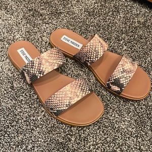 Steve Madden Dual Sandals in Natural Snake